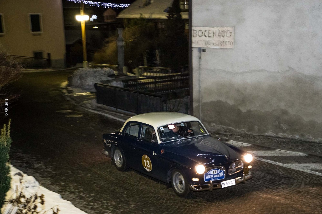 Barcella-Ghidotti su Porsche 356 al comando della prima tappa